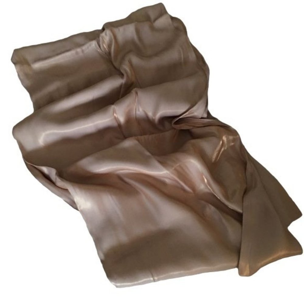 Gold Lame Metallic Wrap - Picture 3 of 3